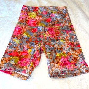 Size 2 lululemon biker shorts
